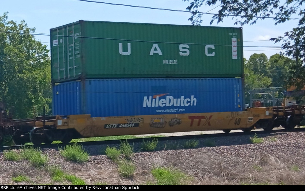 DTTX 459344 and two containers